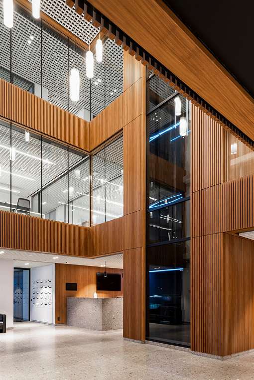 Image 3: The veneer looks particularly impressive on large surfaces. Photo: Decospan
